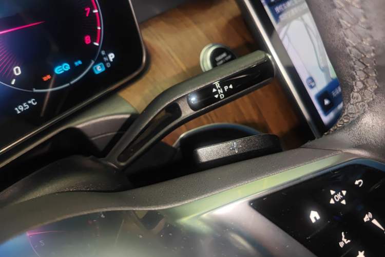 Used Mercedes-Benz C-Class 2022 Facelift C 260 L Gear Lever