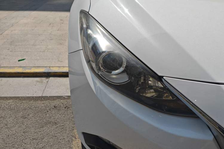 Used Mazda Mazda 3 Axela 2016 Sedan 1.5L Automatic Comfort Model
