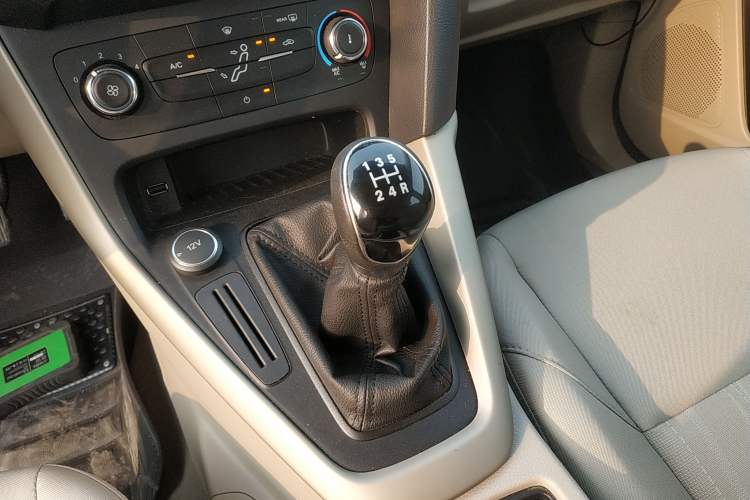 Used Ford Focus 2017 Sedan 1.6L Manual Comfort Plus SmartDrive Edition