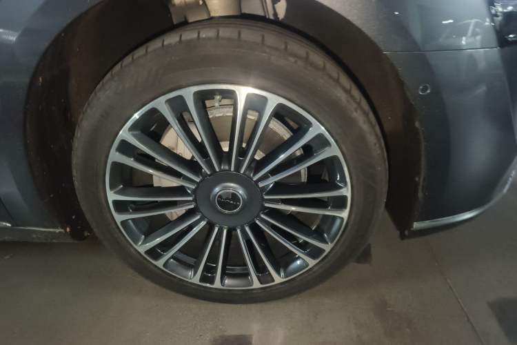 Used Hima Stelato S9 2025 Extended-Range Ultra Right Front Wheel Hub