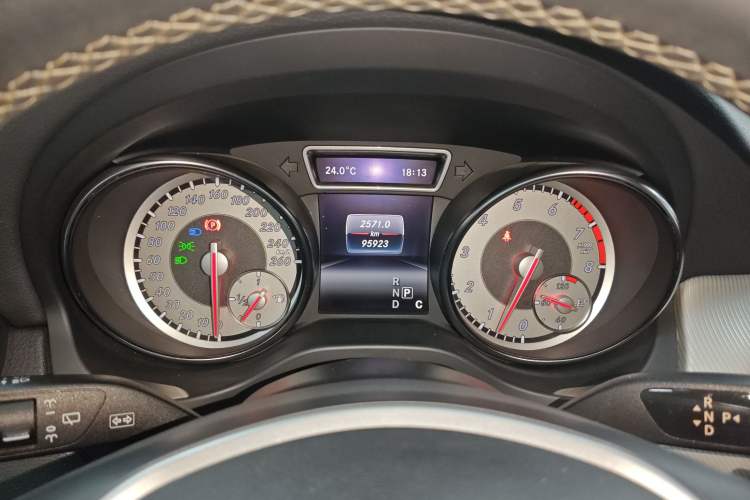 Used Mercedes-Benz GLA 2016 GLA 200 Fashion Model