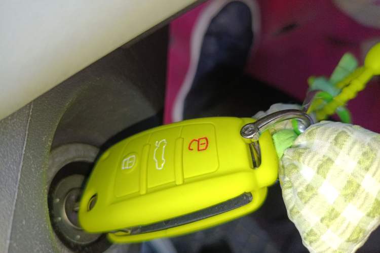 Used Chery QQ Ice Cream 2022 170km Sundae Phosphate Lithium-Ion