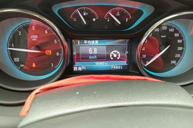 Used Buick Envision 2014 28T Four-Wheel Drive Elite Model Odometer Close Up