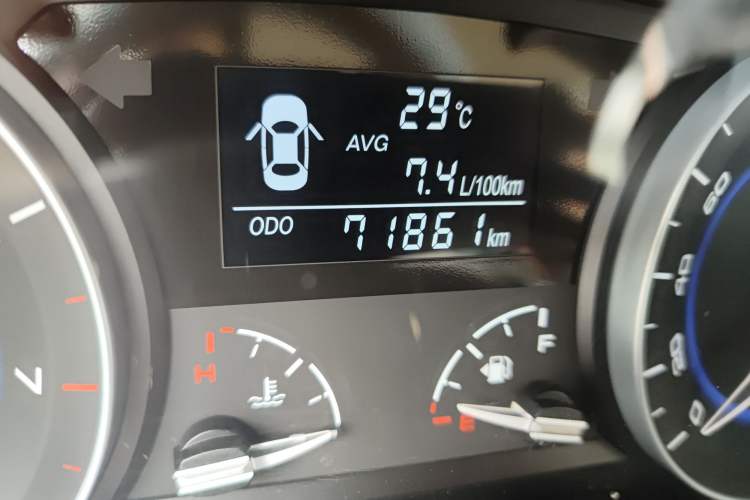 Used Changan Alsvin V7 2016 1.6L Manual LeShang Model China V Standard
