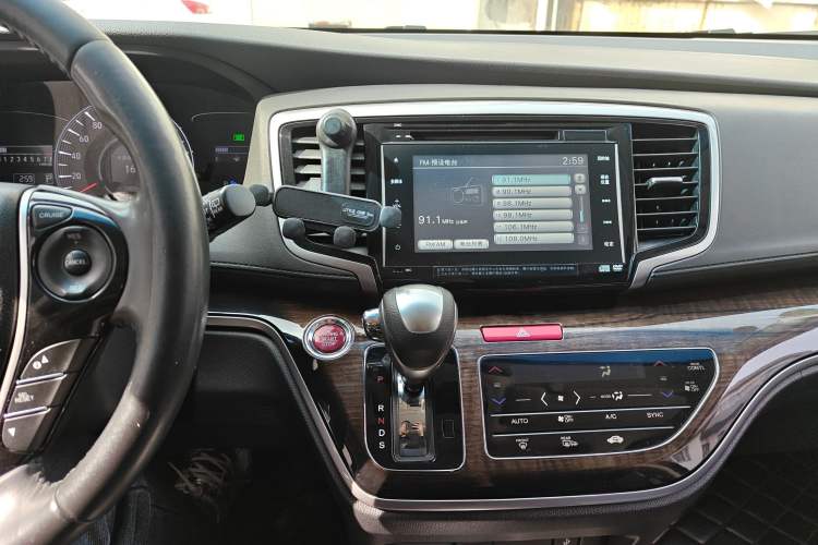 Used Honda Odyssey 2017 2.4L Supreme Edition Audio And AC Panel