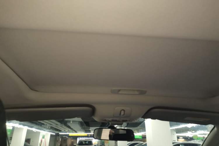 Used Nissan Qashqai 2015 2.0 XL Coolfire CVT 2WD Headliner