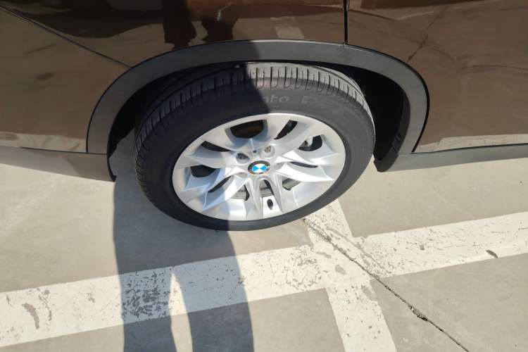 Used BMW X1 2015 sDrive18i Fashion Upgrade Edition Exterior 4