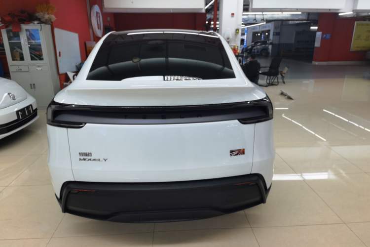 Used Tesla Model Y 2025 Rear-Wheel Drive First Edition