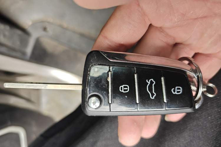 Used JAC Refine M4 2018 1.5T Manual Hybrid Luxury Smart Version Vehicle Key