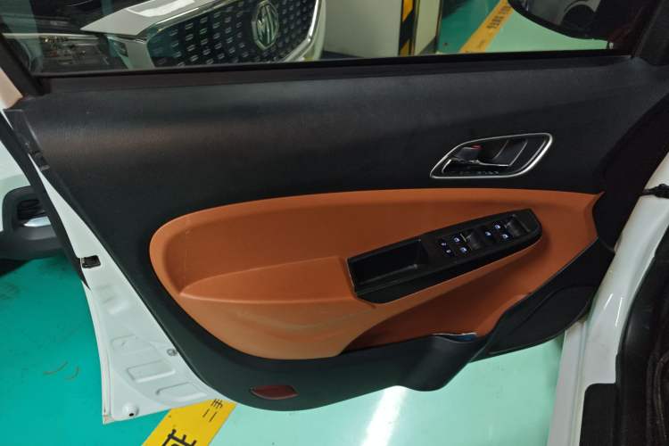 Used Geely Auto Diamond 2017 1.5L Manual Value-Added Model
