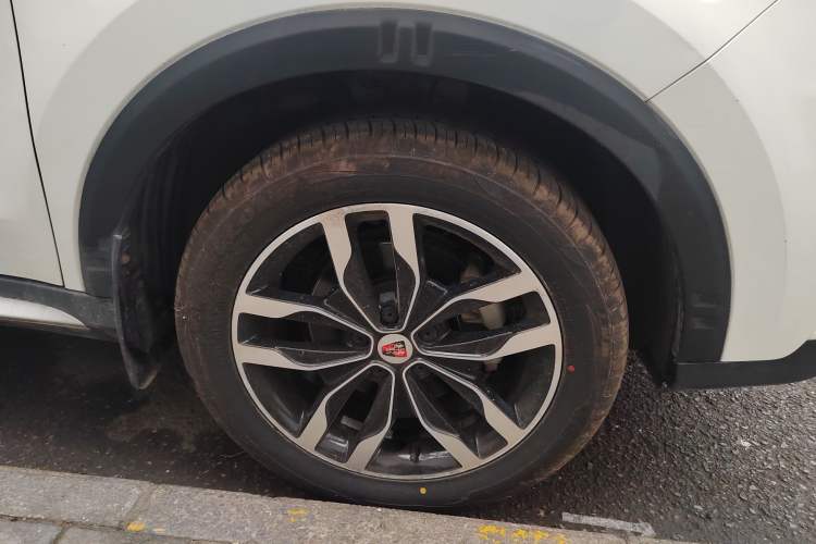 Used Roewe RX5 2016 20T Two-Wheel Drive Automatic Internet Smart Edition
