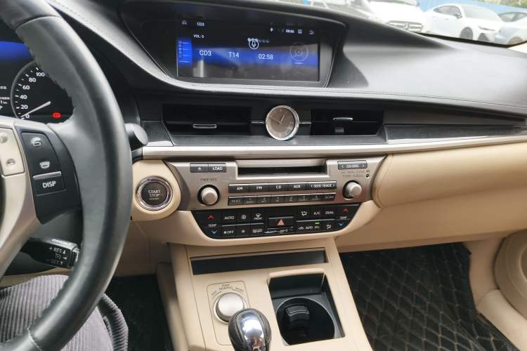Used Lexus ES 2013 250 Elite Edition Audio And AC Panel