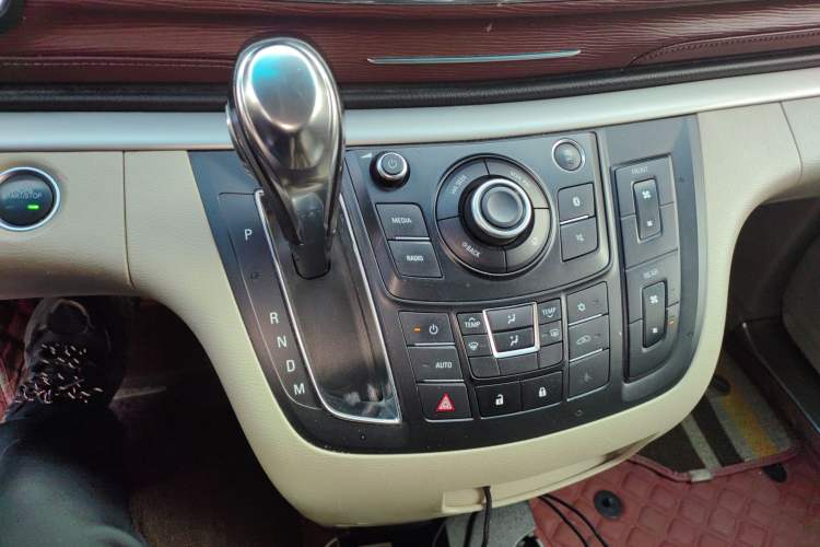 Used Buick GL8 2017 25S Luxury Version China V Standard