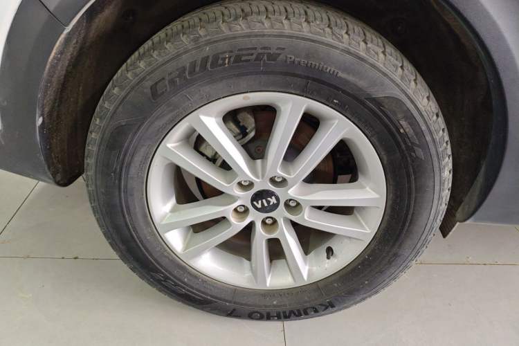 Used Kia KX7 2017 2.0L Automatic 2WD GLS 5-Seater
