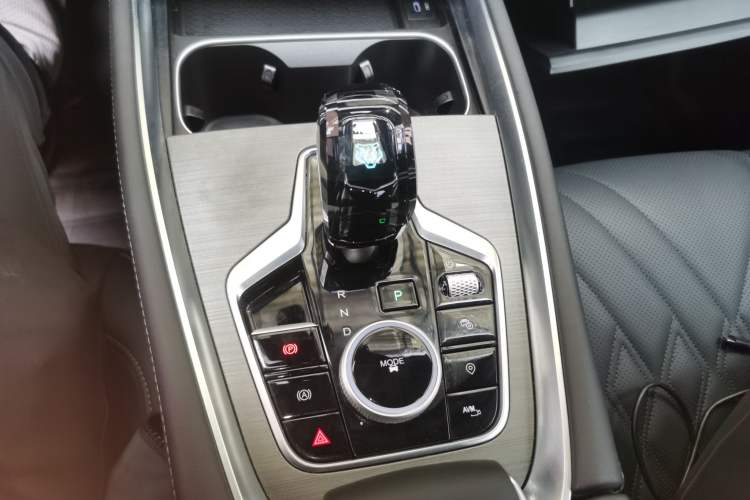 Used Chery Tiggo 7 PLUS 2023 Facelift 1.6 TGDI DCT Luxury Model Gear Lever