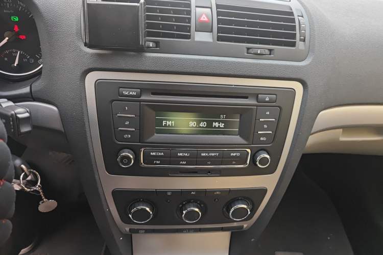 Used Skoda Octavia 2014 1.6L Automatic Yijie Edition
