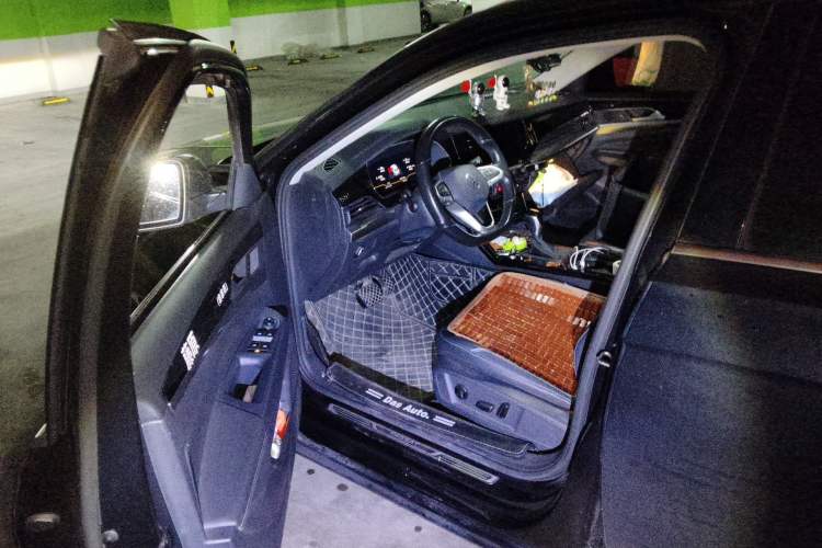 Used Volkswagen Passat 2022 280TSI Elite Edition Driver Seat