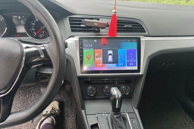 Used Volkswagen Lamando 2018 230TSI DSG Fashion Edition Audio And AC Panel