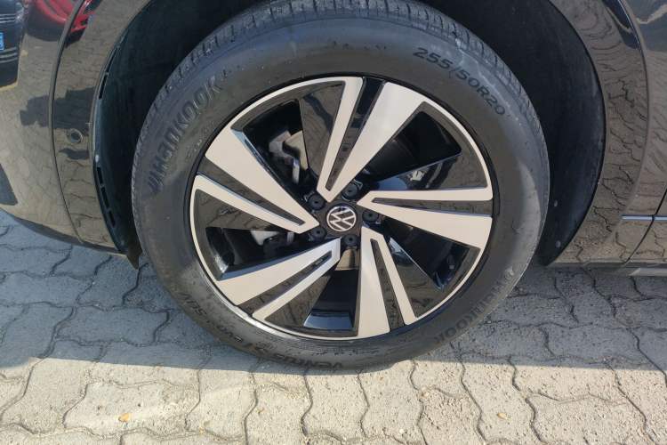 Used Volkswagen Tavendor 2023 380TSI Four-Wheel Drive R-Line Cruise Edition Left Front Wheel Hub