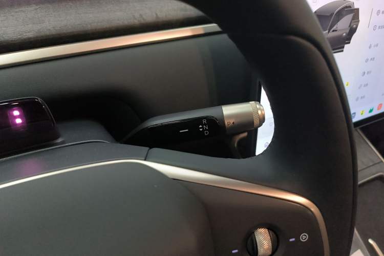 Used ONVO Luxeed L90 2025 Model—Max Six-Seater Version
