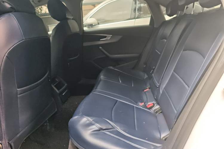 Used Audi A4L 2019 40 TFSI Ambition Version China V