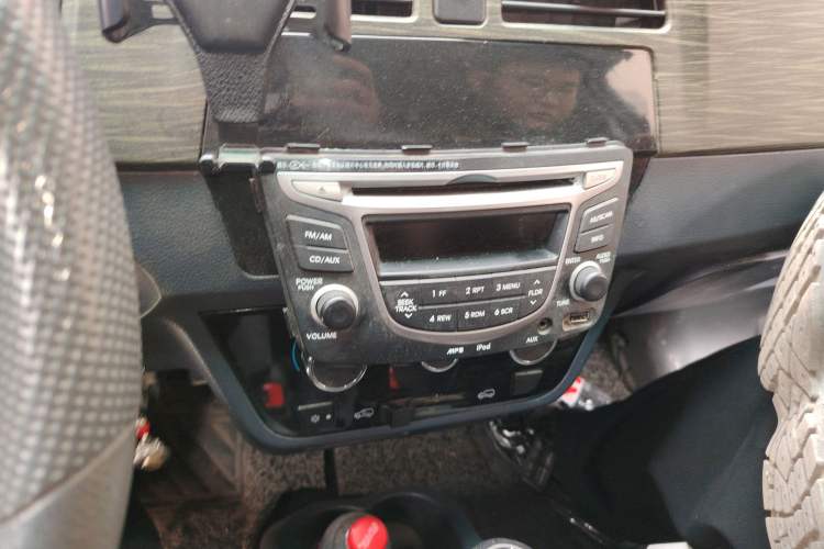 Used Jinbei Hiace X30 2021 1.5L Standard Version Air-Conditioner-Free Van China VI Emission Standard SWC15M Audio And AC Panel