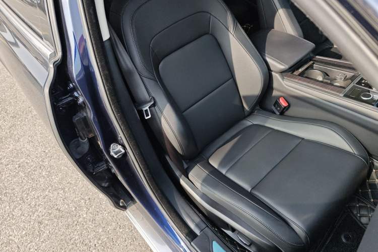 Used Jaguar XFL 2021 XFL 2.0T P200 Two-Wheel-Drive Elite Luxury Edition