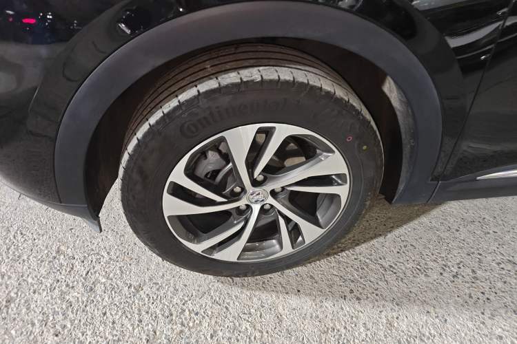 Used Buick Envision 2023 Encore S 652T Two-Wheel-Drive Luxury Model