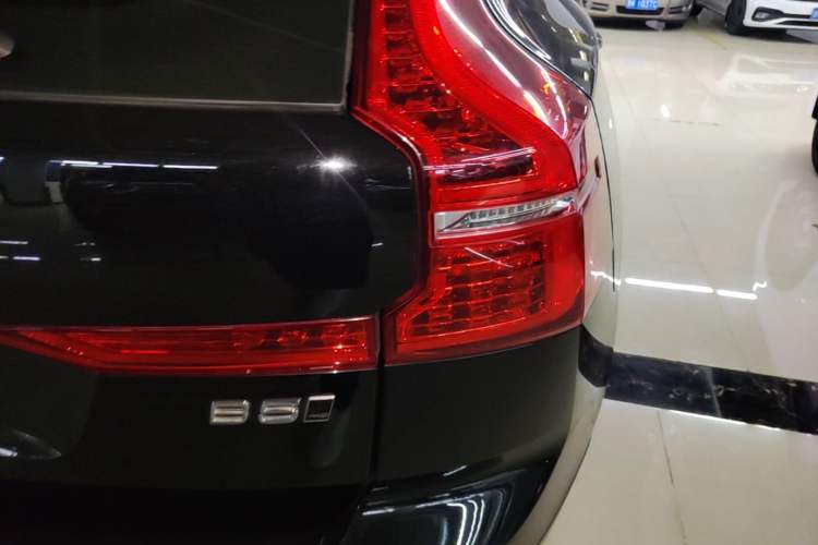 Used Volvo XC60 2022 B5 4x4 Smart Luxury Edition
