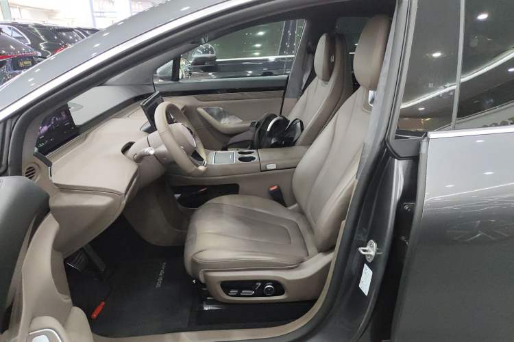 Used Hima Luxeed R7 2025 Range-Extended Version 251 km Max Left Front Seat