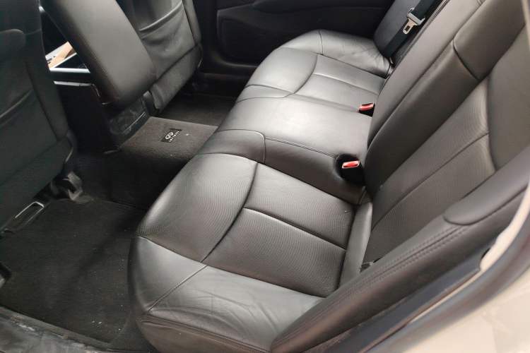 Used Infiniti Q70 2013 Q70L 2.5L Comfort Edition
