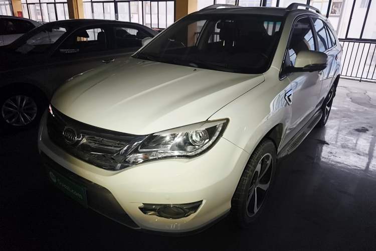 Used BYD S7 2015 2.0T Automatic Prestige Model