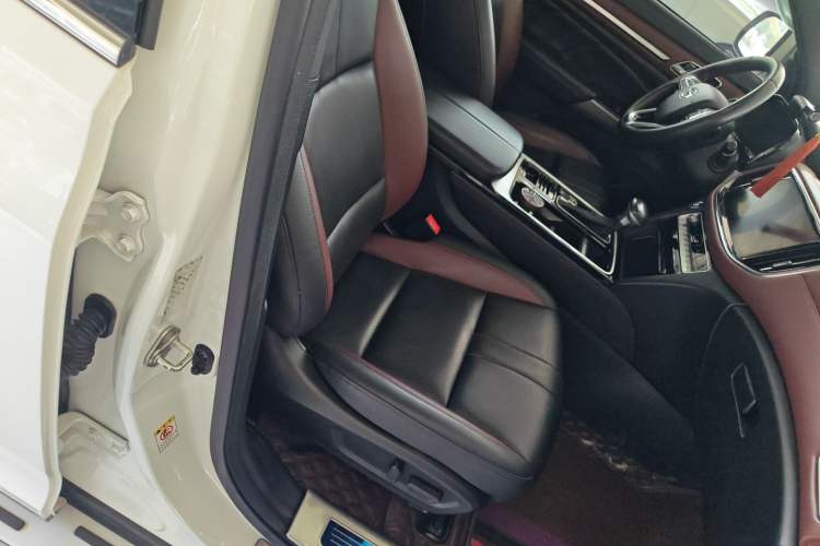 Used GAC Trumpchi GS8 2020 GS8S 390T Two-Wheel Drive Luxury Smart Connectivity Version Right Front Seat