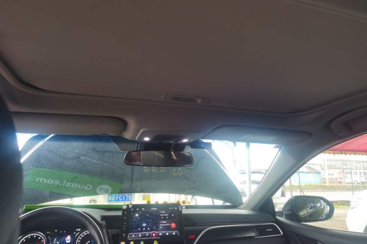 Used Toyota Camry 2023 2.0G Luxury Edition
