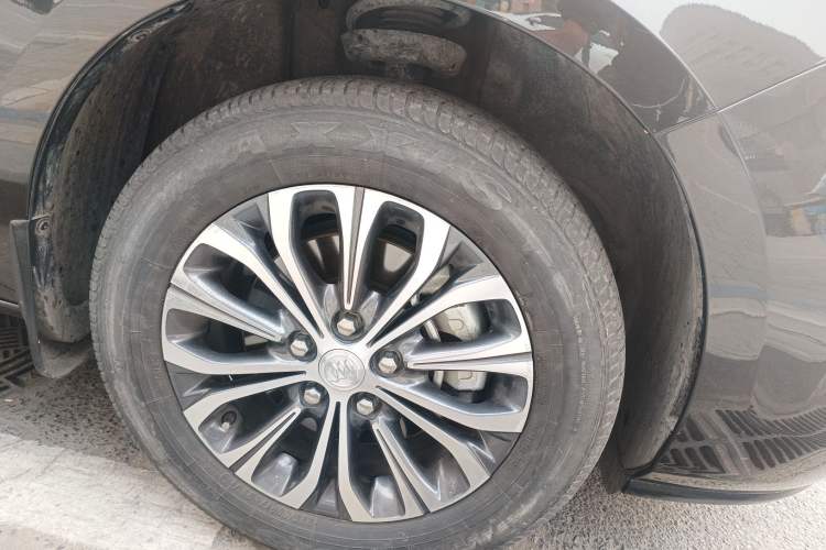 Used Buick GL8 2021 Land Cruiser Executive Class 652T Comfort Model