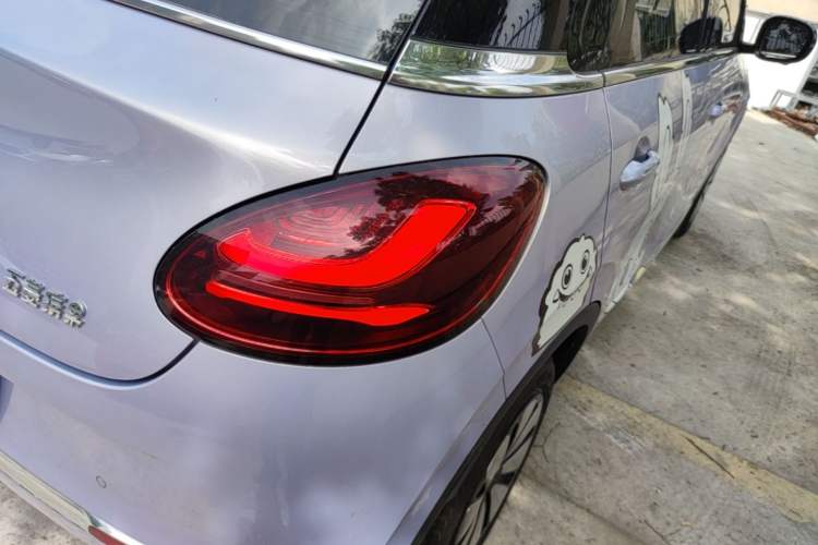 Used Wuling Bingo 2025 410 km Lingxi Deluxe Edition Right Rear Taillight