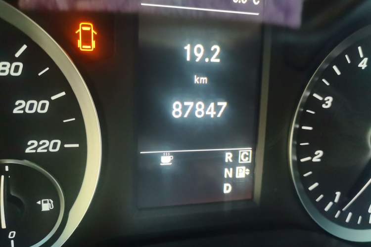 Used Mercedes-Benz Vito 2018 2.0T Elite Version 7 Seats China V Emission Standard
