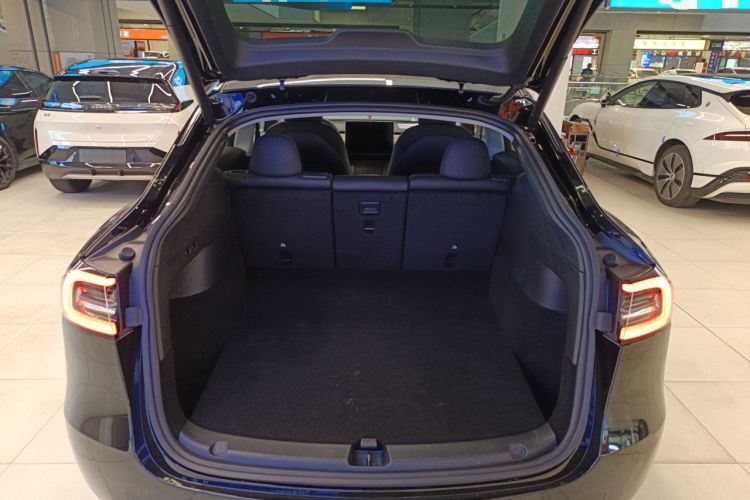 Used Tesla Model Y 2022 Rear-Wheel-Drive Version
