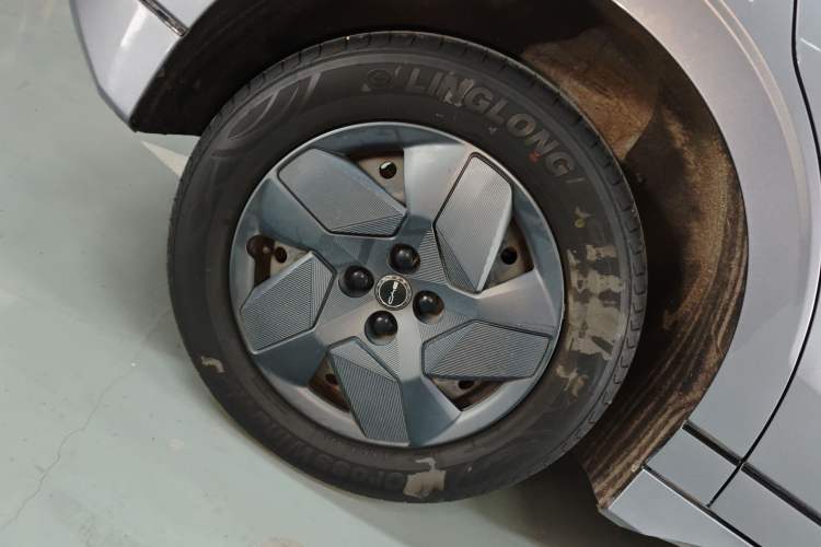 Used BYD e2 2023 Comfort Model Exterior 5