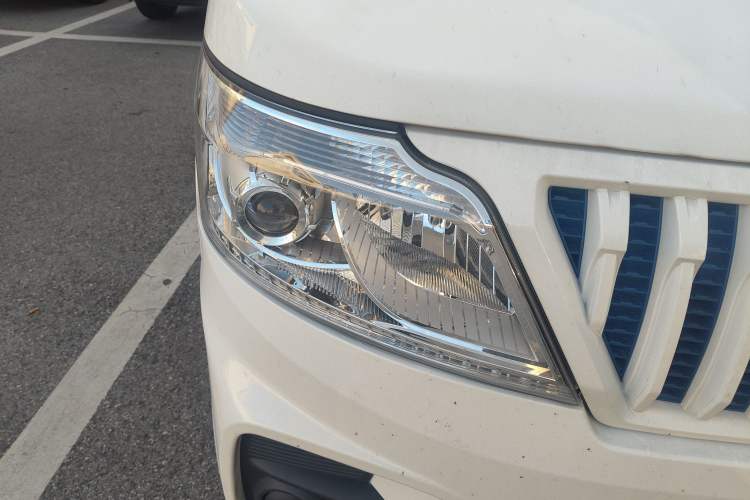 Used CHANGAN KAICHENG Ruixing EM60 2024 Comfort Model 6 Seats 41.86 kWh Side-Hinged Doors
