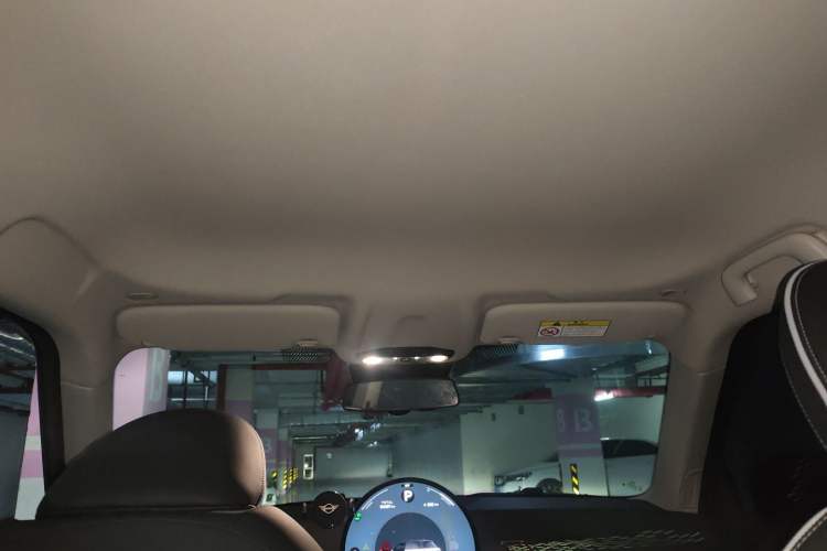 Used MINI Electric MINI COOPER 2025 456km COOPER E Classic Style
