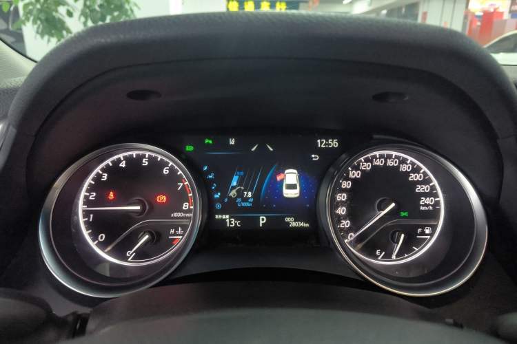 Used Toyota Camry 2021 2.0G Luxury Edition
