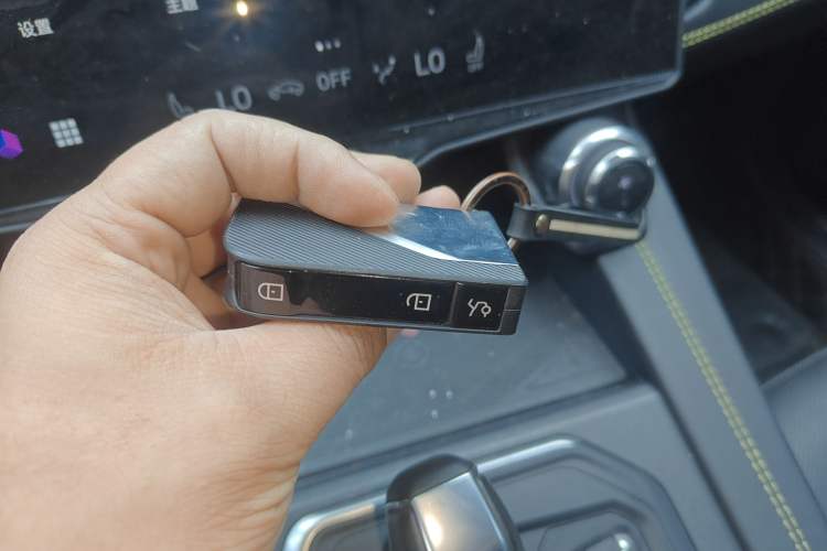 Used Lynk & Co 05 2020 2.0TD Two-Wheel Drive Shine Halo
