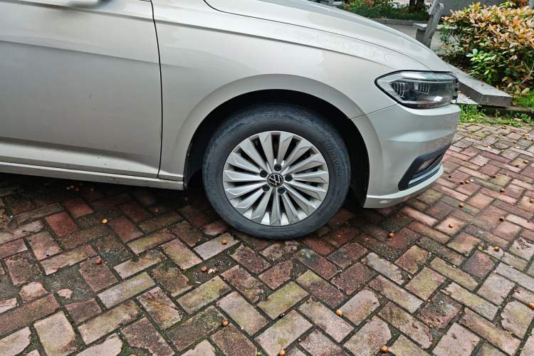 Used Volkswagen Lavida 2019 1.5L Automatic Comfort Edition China VI Standard Right Front Wheel Hub