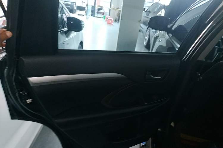 Used Toyota Highlander 2018 2.0T Four-Wheel Drive Luxury Edition 7 Seats China V Emission Standard