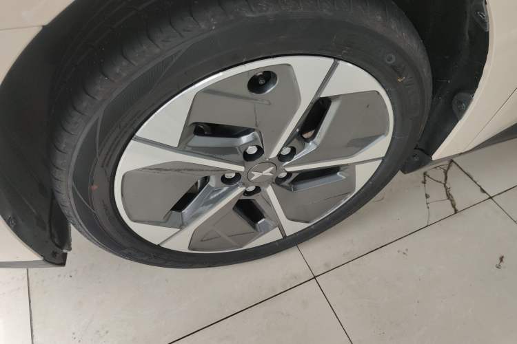 Used XPeng MONA M03 2024 620 with Ultra-Long Range Exterior 4