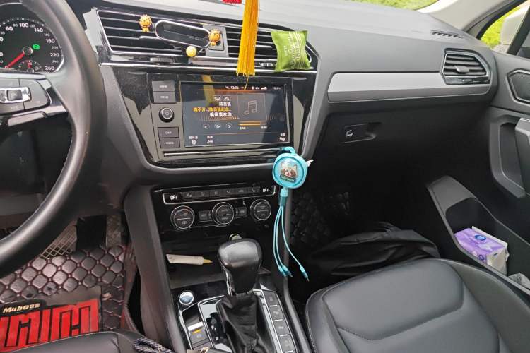 Used Volkswagen Tiguan L 2019 330TSI Automatic Two-Wheel Drive Smart Luxury Version China V Emission Standard