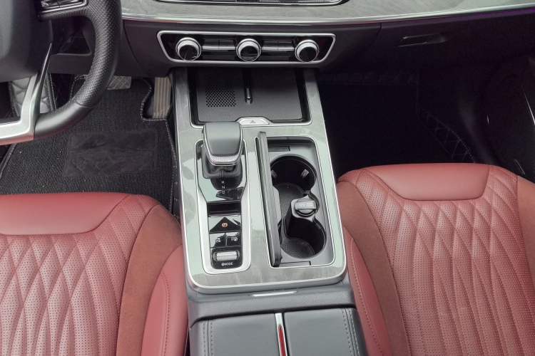 Used Hongqi HS5 2023 2.0T Four-Wheel Drive Flagship Pro Edition Gear Lever