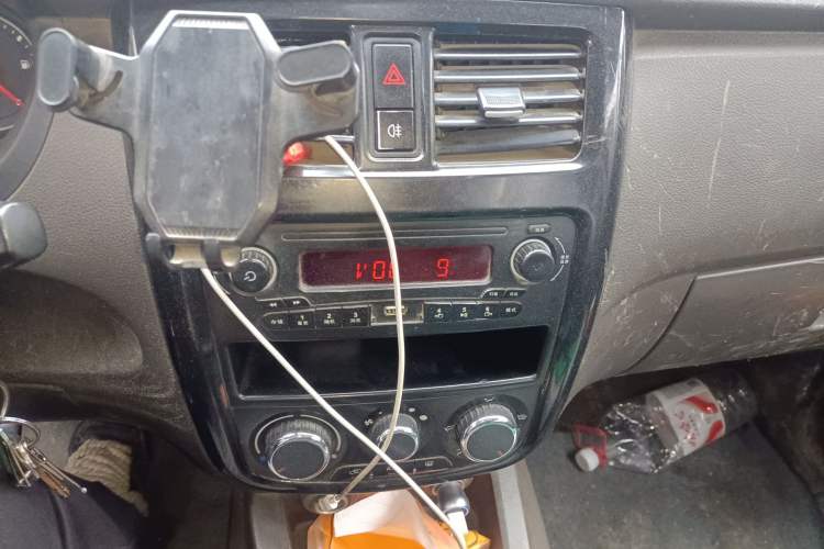 Used Wuling Rongguang V 2018 1.5L Standard Version
