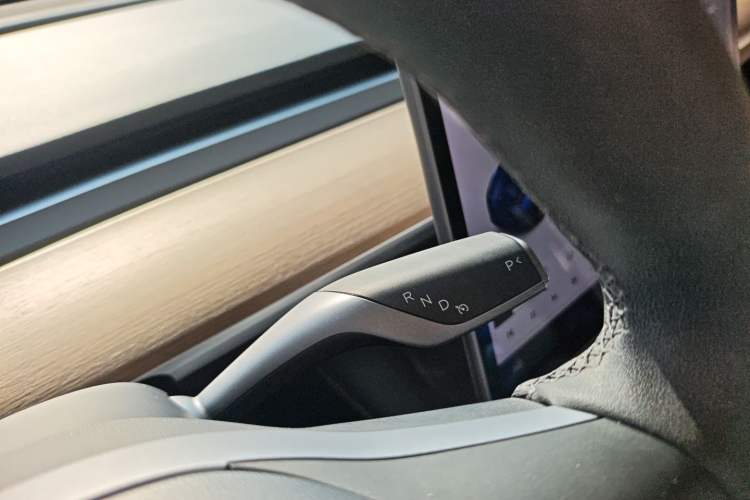 Used Tesla Model Y 2021 Standard Range Rear-Wheel Drive Version
